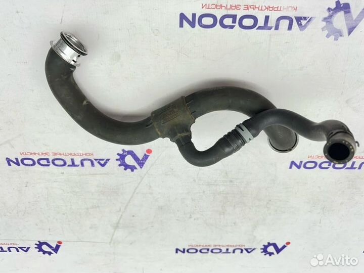 Патрубок радиатора нижний Mercedes C-Class W204