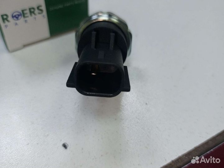 Датчик давления масла chrysler 300C 2005-2009