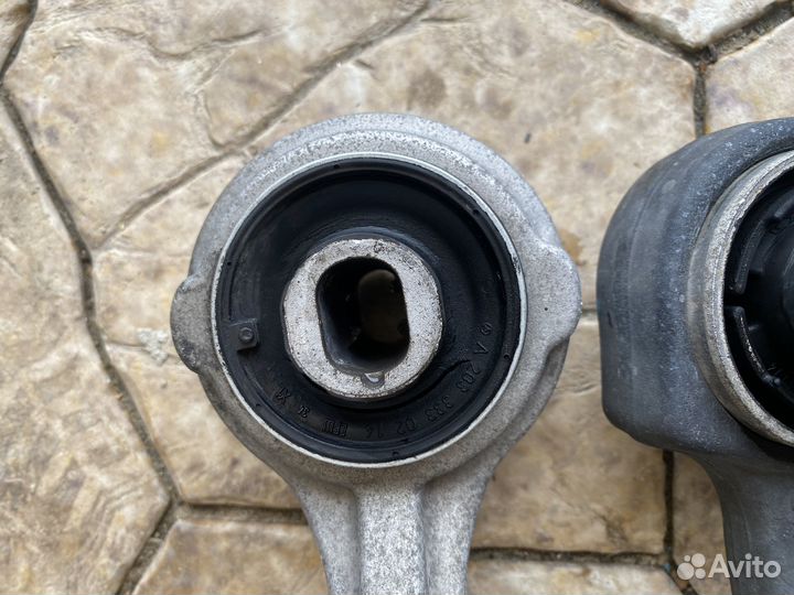 Комплект передних рычагов Mercedes C-Class W203