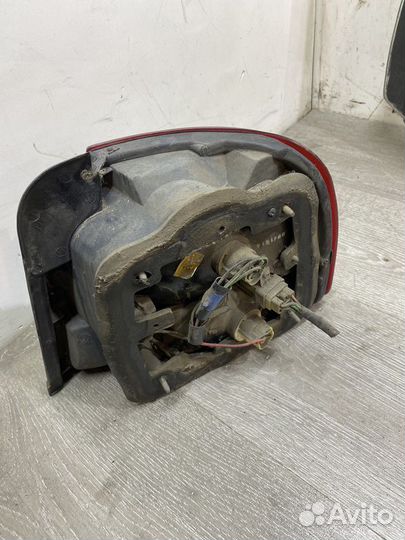 Фонарь задний левый Hyundai Lantra