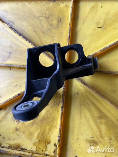 Кронштейн Volkswagen Touran 1T2 1.6 BSE 2008