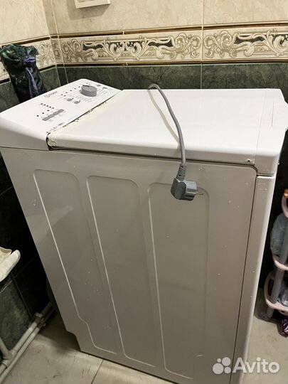 Стиральная машина Indesit с вертикальной загрузкой