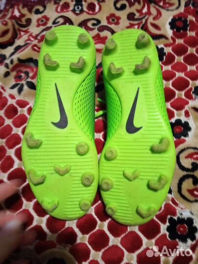 Футбольные бутсы