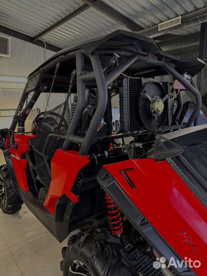 Багги BRP CAN-AM commander 1000