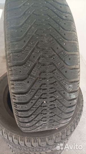 Goodyear UltraGrip 500 225/60 R17 99T