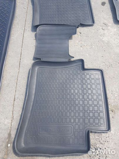 Комплект резиновых ковриков