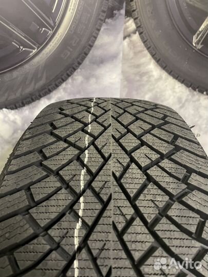 Nokian Tyres Hakkapeliitta R5 SUV 315/35 R21 111T