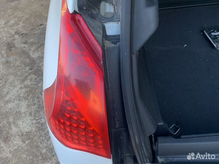 Peugeot 3008 фонарь задний
