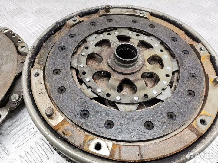 Маховик для BMW 3-Series (E90/E91/E92/E93)