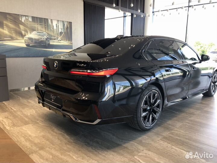 BMW 7 серия 3.0 AT, 2022