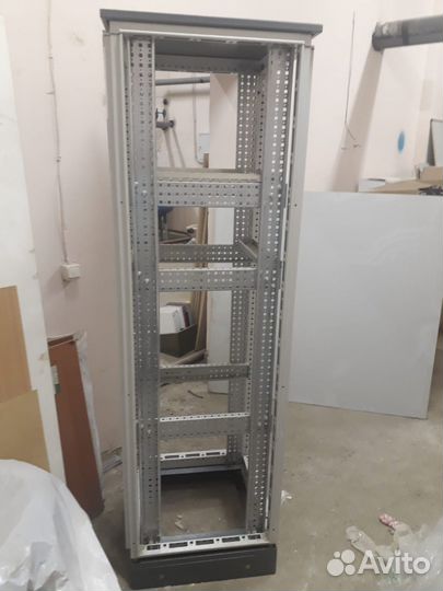 Серверная стойка