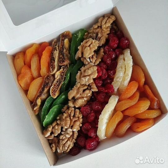 Съедобный подарок / Набор сухофруктов и орехов