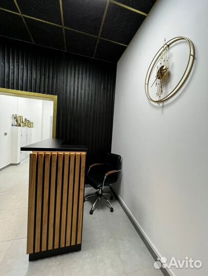 Стойка Ресепшен в Наличии Новая