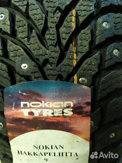 Nokian Tyres Hakkapeliitta 9 SUV 215/70 R16