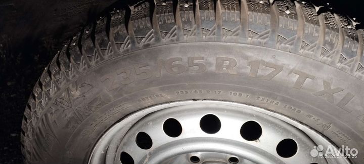 Continental ContiProContact 235/65 R17 и 235/65 R17