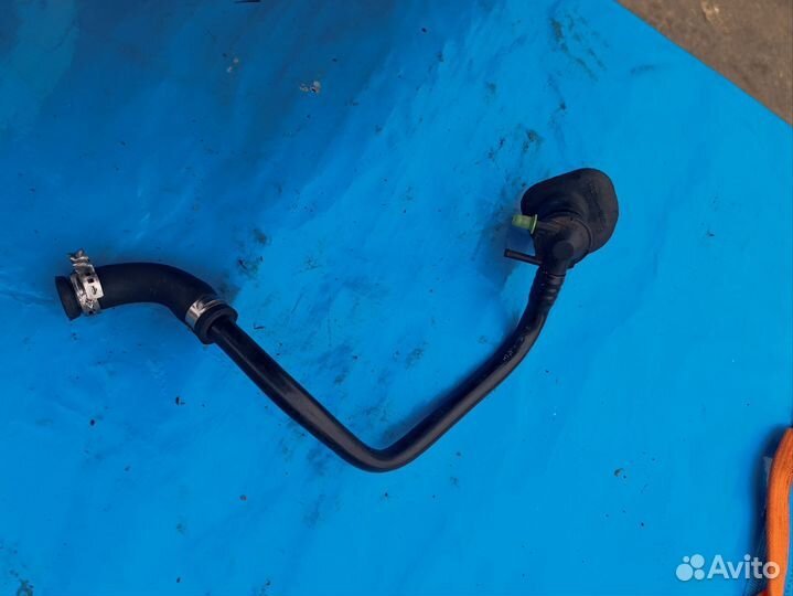 Фольксваген Пассат б5 1,9 дизель трубка вакумника