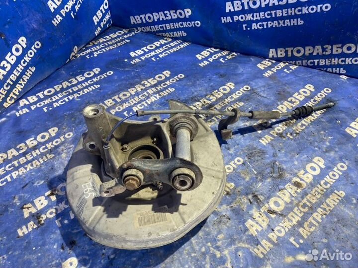 Задний правый поворотный кулак Bmw E65 седан 2003