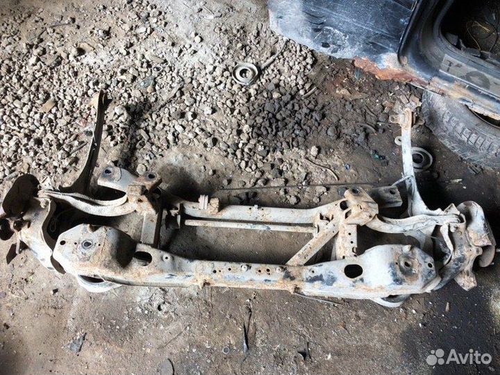 Подрамник задний Ford Focus 2 купе 1.8 qqdb 2006