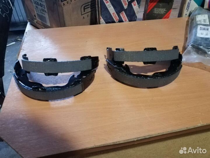 Колодки ручного тормоза Nissan, Renault, Toyota