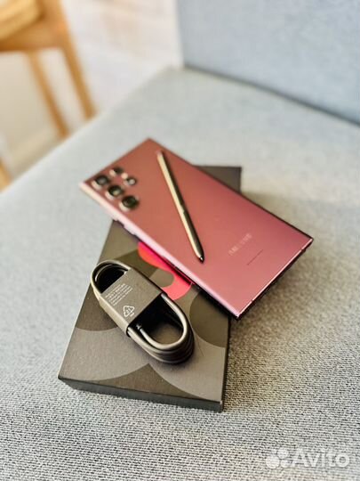 Samsung Galaxy S22 Ultra, 8/128 ГБ