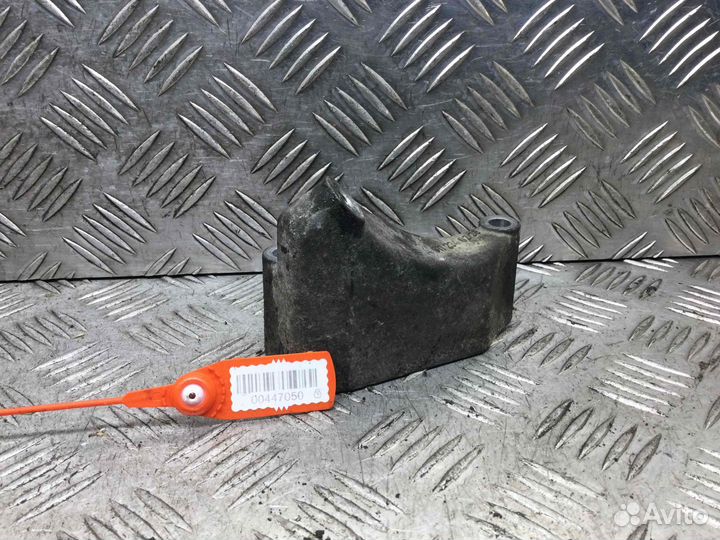 Кронштейн компрессора кондиционера Mercedes E-klasse A6112340239 646961