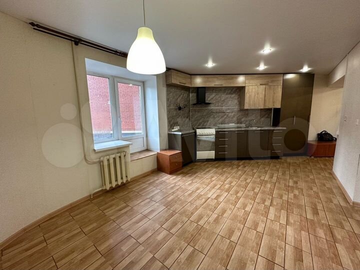 4-к. квартира, 111 м², 3/10 эт.