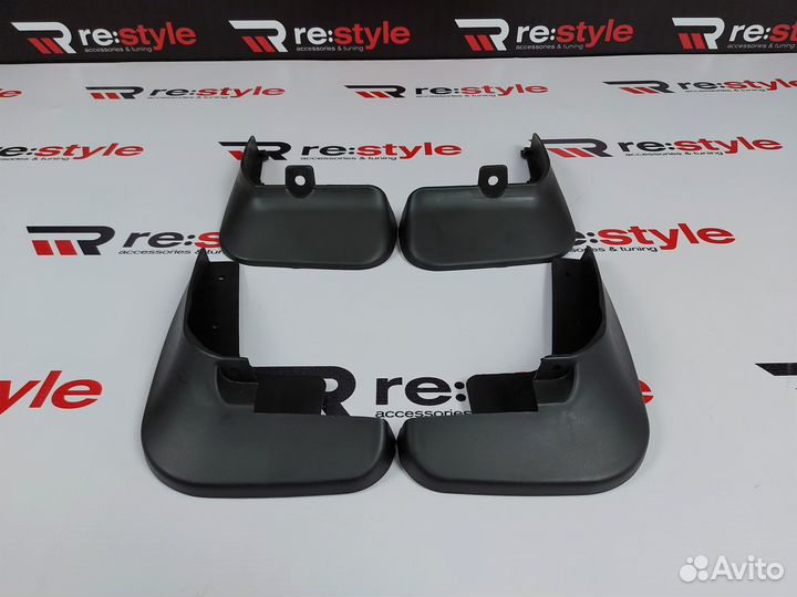 Брызговики Nissan NV200 Черные