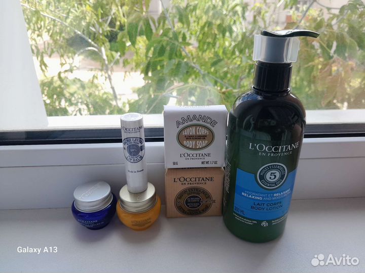 Loccitane Бальзам для губ Карите 2г стик