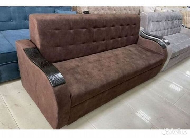 Прямой диван в наличии