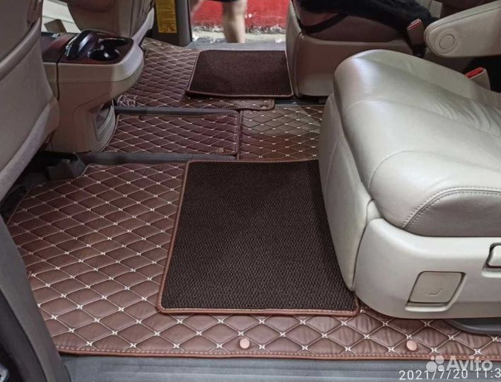Коврик в багажник на toyota sienna