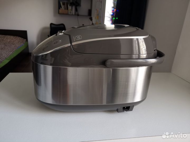 Мультиварка Tefal R23 со сферической чашей