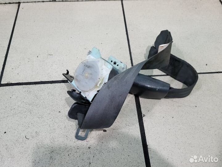 Ремень безопасности задний средний Nissan Almera B