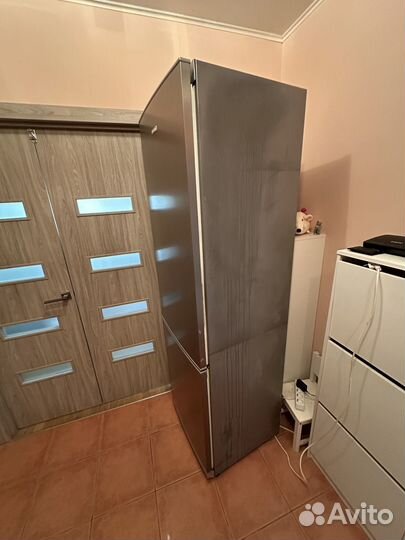 Холодильник Electrolux