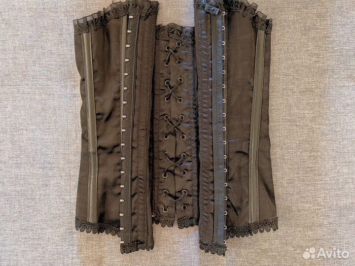 Корсет черный на шнуровке