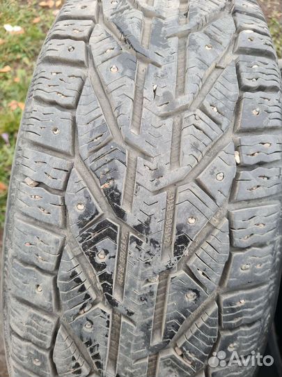Tigar SUV Ice 215/65 R16