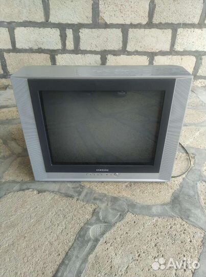 Телевизор samsung