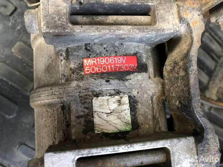 Компрессор кондиционера Mitsubishi 4D56