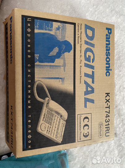 Цифровой системный телефон