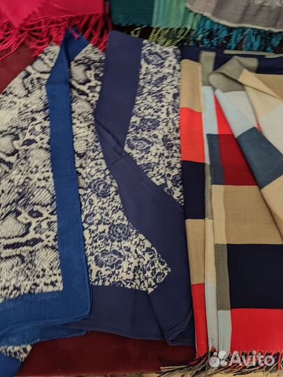 Женские шарфы и платки