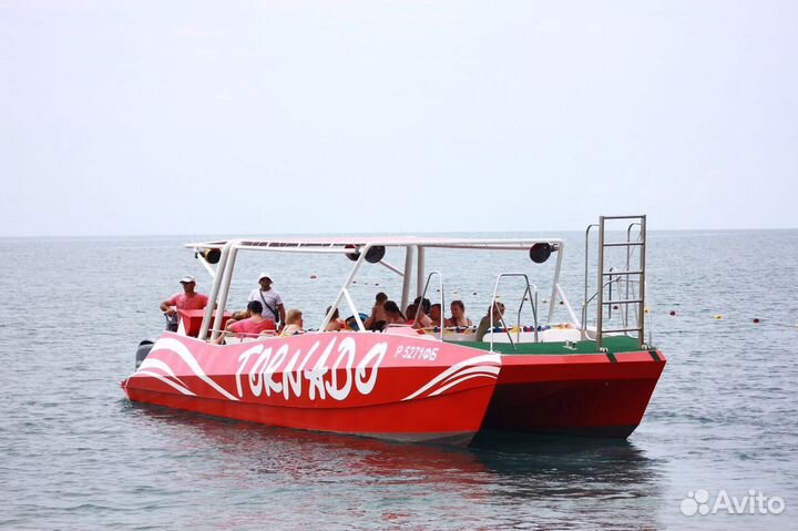 Катер кататамаран