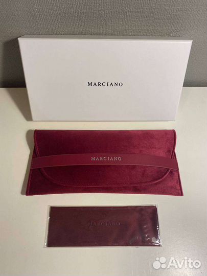 Футляр для очков Marciano Guess