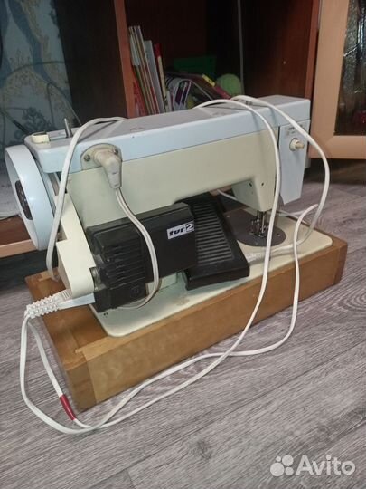 Швейная машина чайка 134