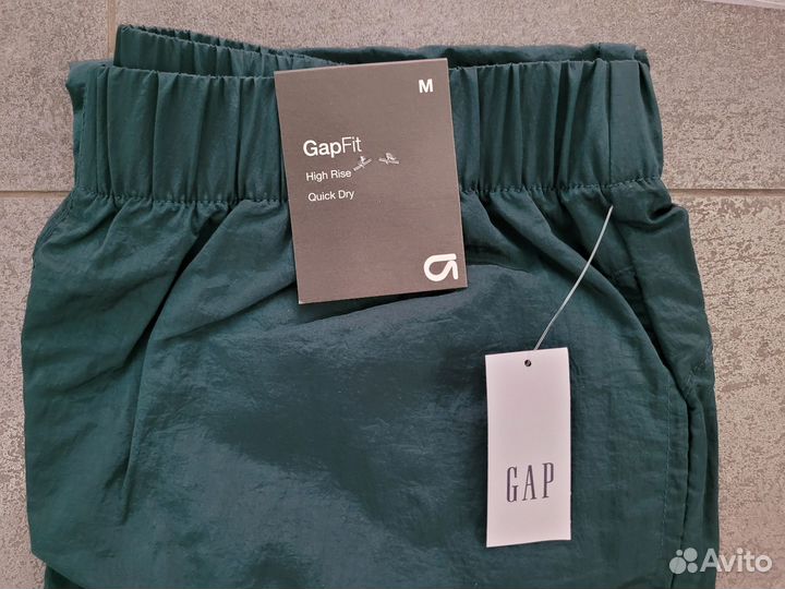 GapFit Lustre Windbreaker Jogger, р.М (на L)