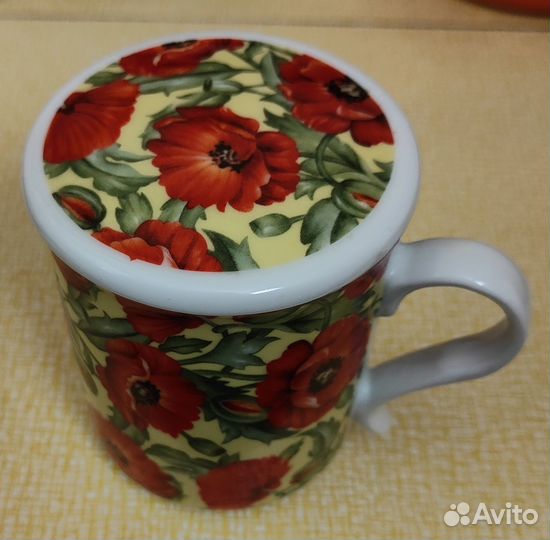 Чашка с крышкой