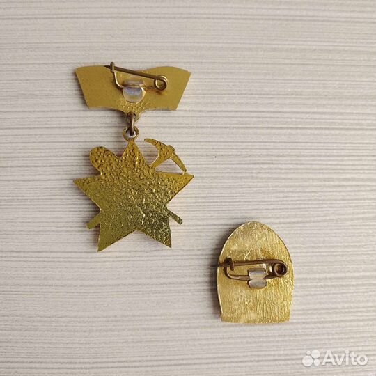 Иностранные значки, 1980-е годы