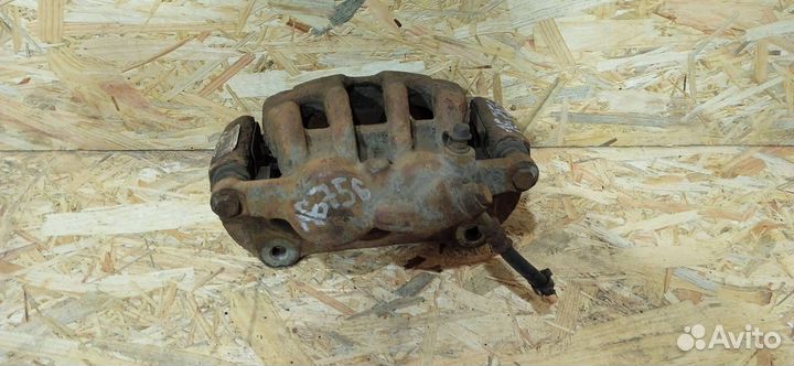 Суппорт тормозной передний правый Peugeot 407 2008