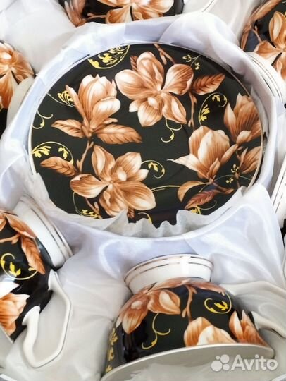 Чайные чашки с блюдцами