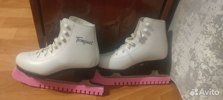 Коньки фигурные 310