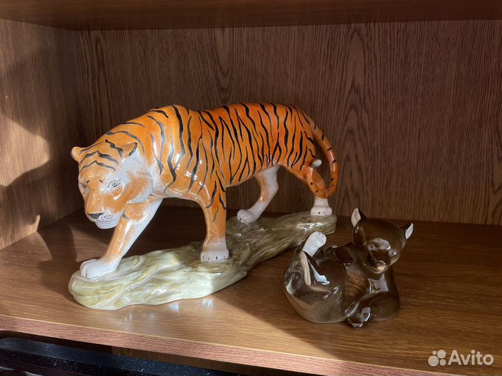 Фарфоровые статуэтки