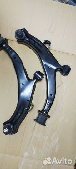 Продам рычаги передней подвески (2 шт.) Хонда HRV